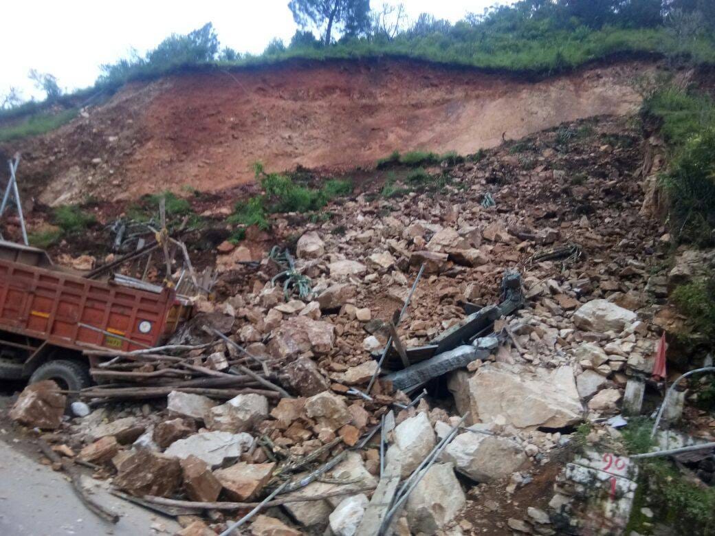 shops and vehicle destroyed due to disaster in uttarakhand