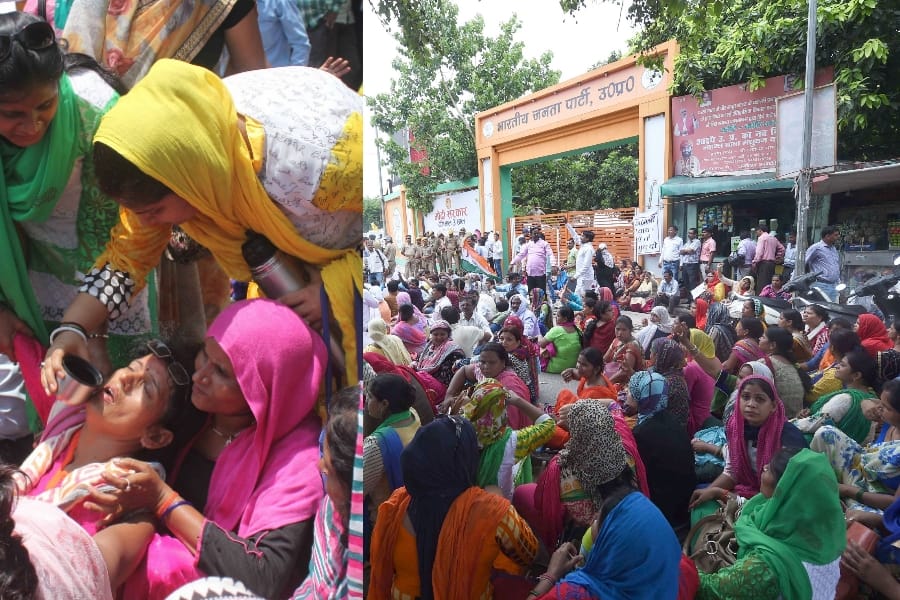 shikshamitra protest in front of BJP office in Lucknow.