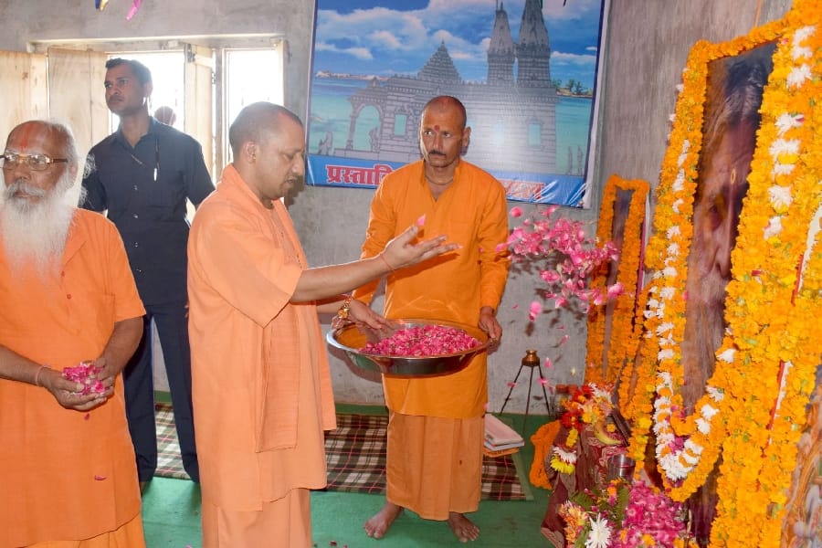  Yogi adityanath in ayodhya.