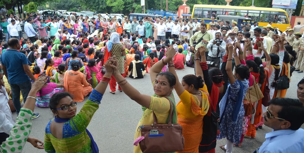 many hurdle in up teacher recruitment