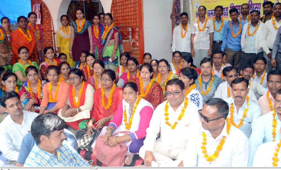 Education starts smoking, stirring continuously