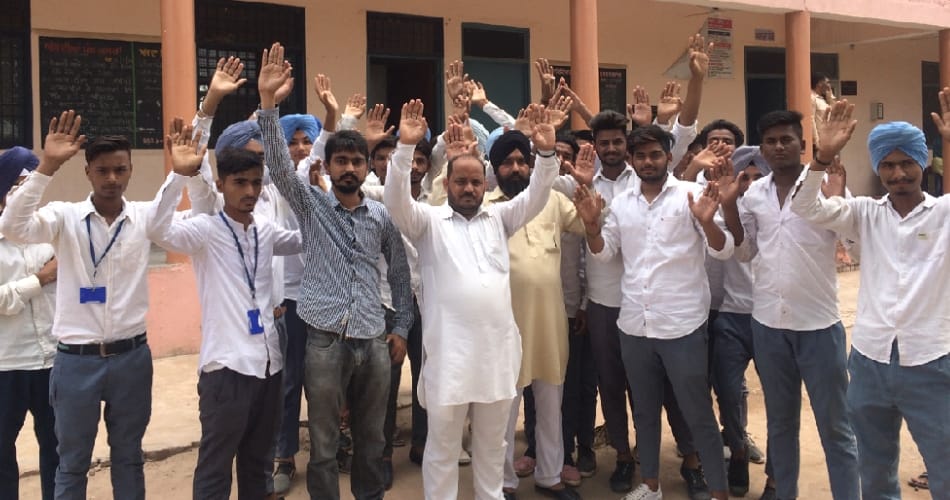 Alligations of making illegal sexual relations with students