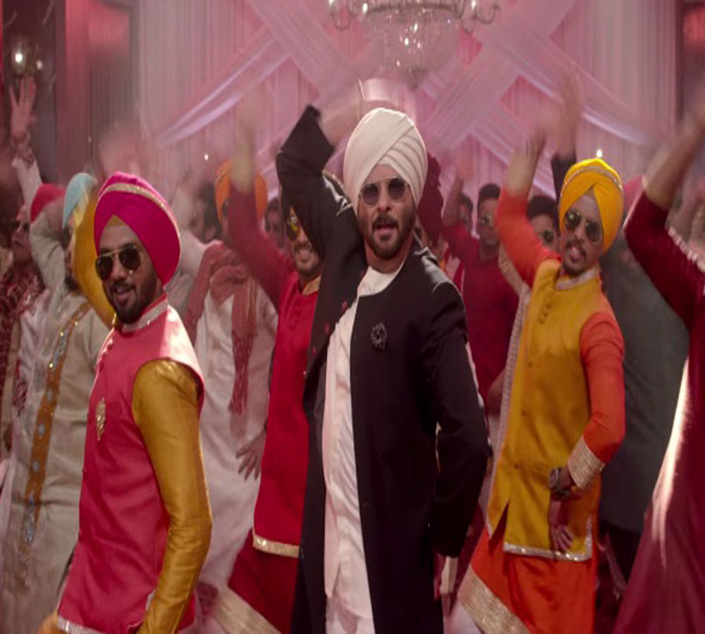 Mubarakan Movie Review Starring Anil Kapoor Arjun Kapoor Ileana Dcruz Ratna Pathak Shah