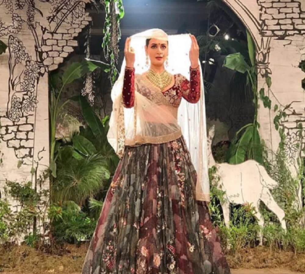 Dia Mirza walked the ramp for designer Anju Modi at ICW 2017 