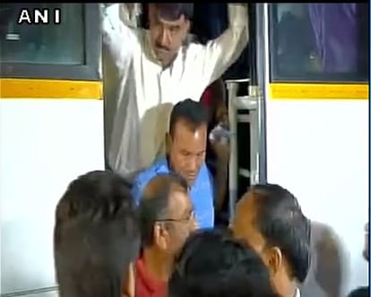 44 Gujarat Congress MLAs leave for Bengaluru