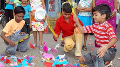 reason for beating dolls at Nag Panchami