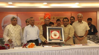 governor said in varanasi that corruption hike in university