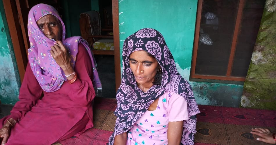 woman hair cut in all over haryana