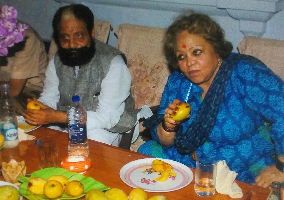 Vice Presidential family reached the mango party