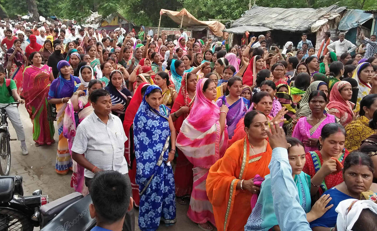EducationMetra-led procession, demonstration