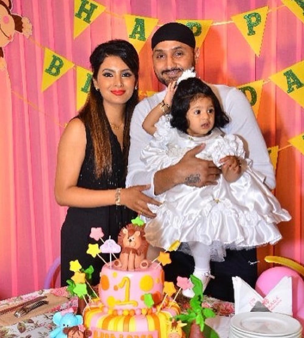  Cricketer Harbhajan Singh And Wife Geeta Basra Celebrate Daughter Hinaya  First Birthday