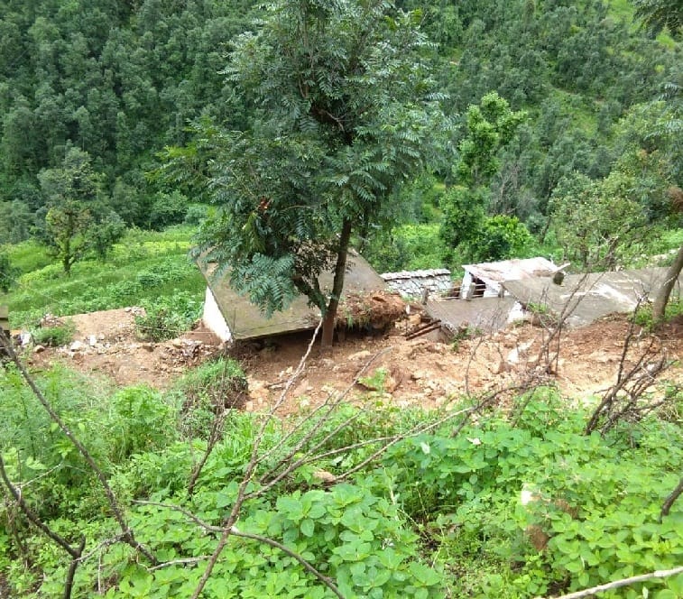  photos of disaster in pidha village uttarakhand 