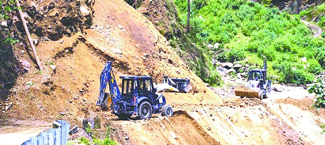 Despite the danger the National Highway is open all day