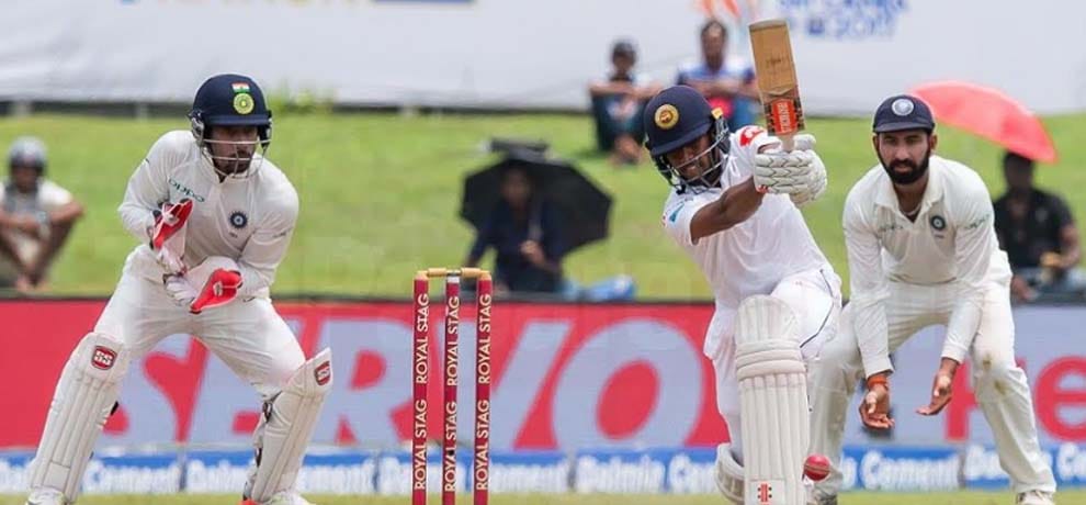 kusal mendis is out of ravindra jadeja ball, team india takes successful drs