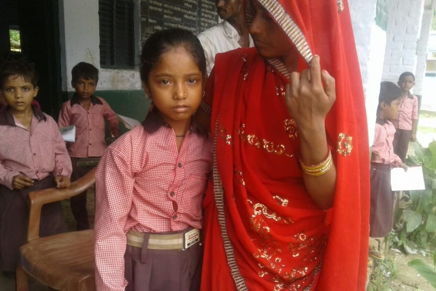 students fall ill after consuming poisonous mid day meal in faizabad.