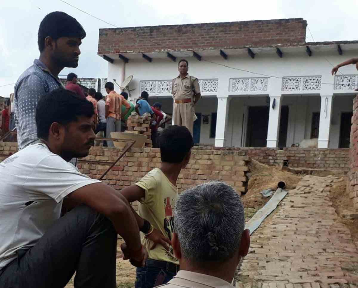 man shoot his brother in firozabad