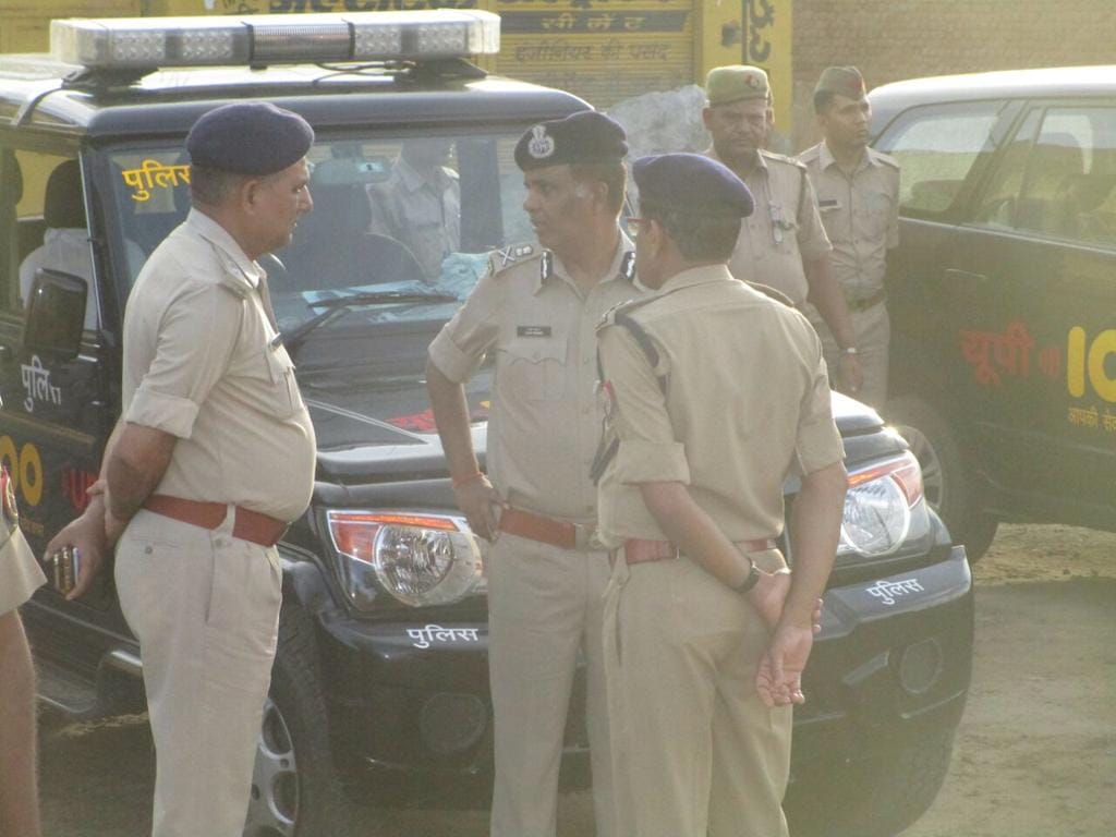 आंख मूंद कर मुकदमे लिख रही पुलिस