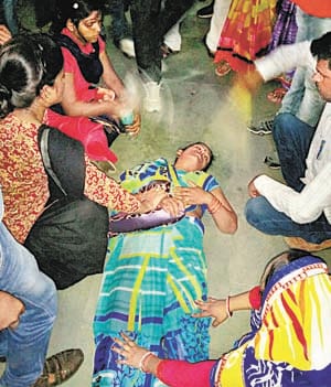 sikshamitra fainted infront of DM office