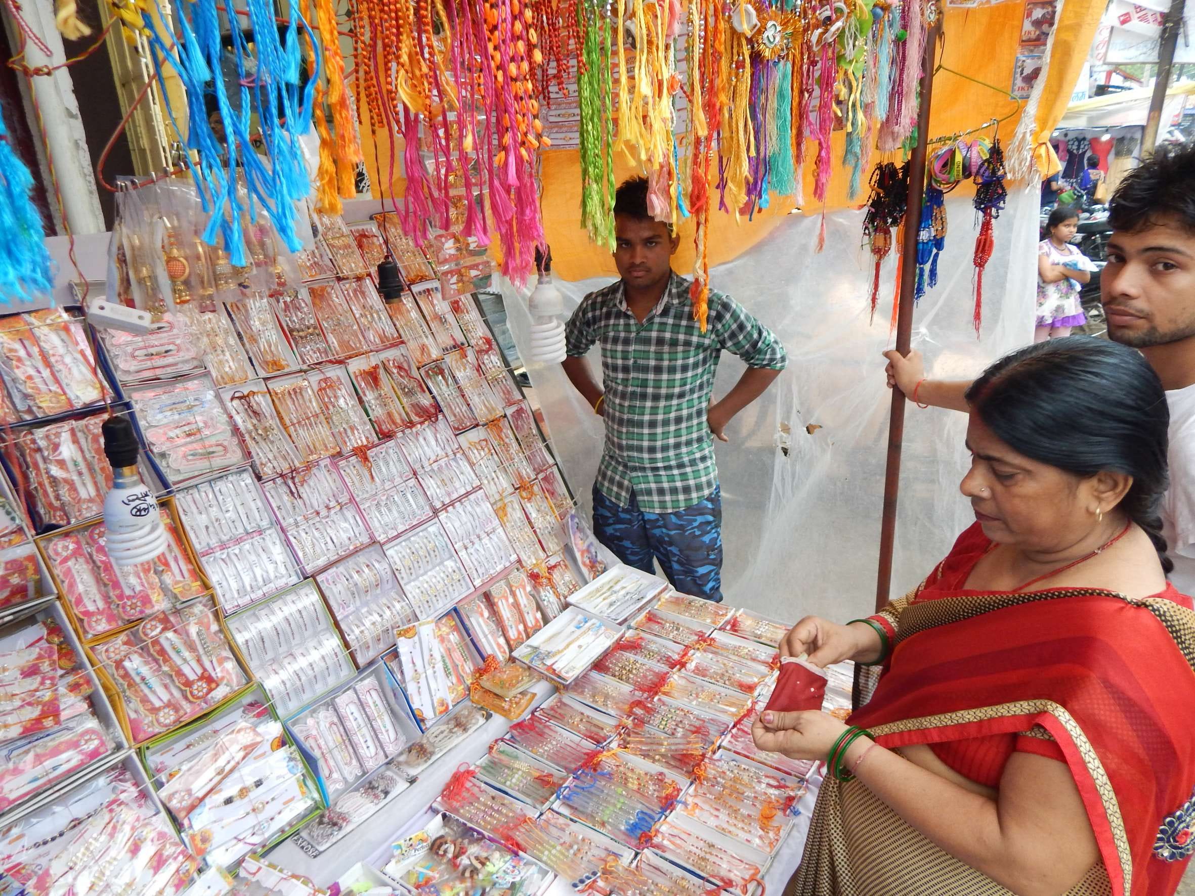 Lunar eclipse on Raksha Bandhan, know when is the auspicious time for tying rakhi