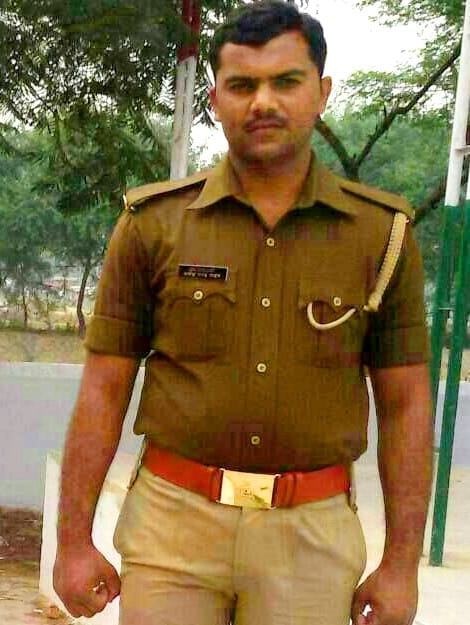 this is story of sacrifice of agra police constable satish