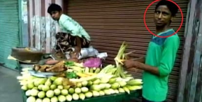 Akhilesh Govt leader is selling corn cob in muzaffarnagar