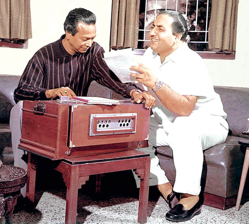 Mohammed Rafi Special When Naushad Gave Rafi Sahab One Rupee So He Can Go Home