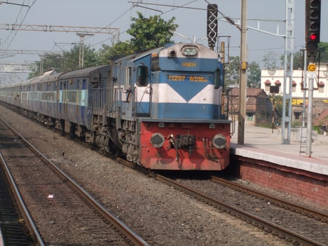 The train collided with a cow, a big accident