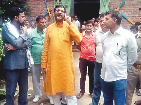 MP and legislator stuck with SP leader