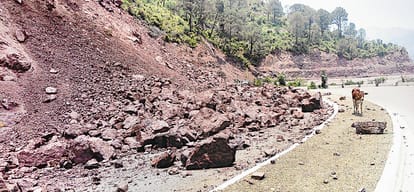 solan parwanoo four lane construction work leads to landsliding from hills and mountains