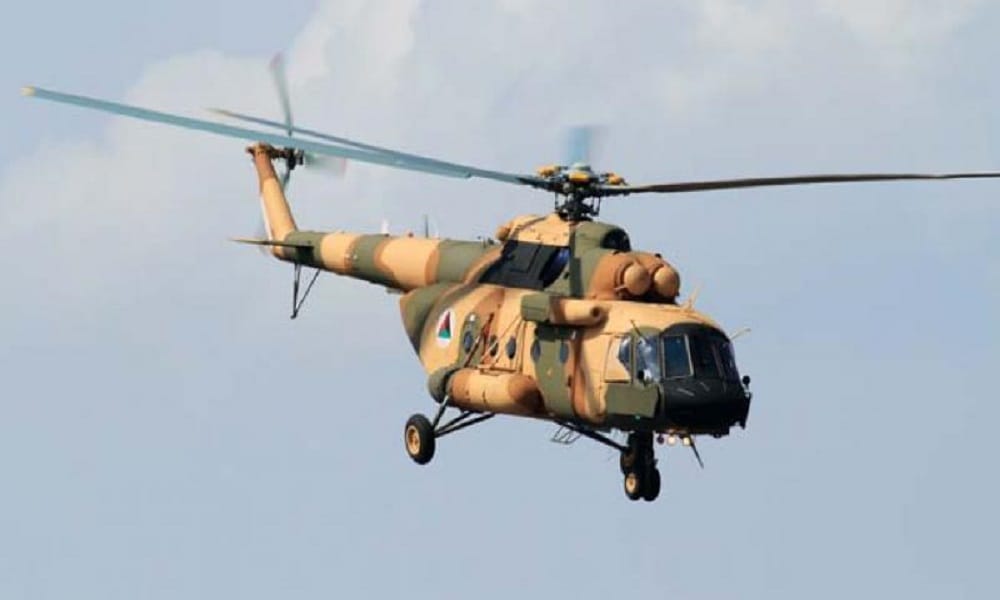 Indian Air Force Soldiers practice from MI 17 helicopter at Chinyalisaur runway after china dispute