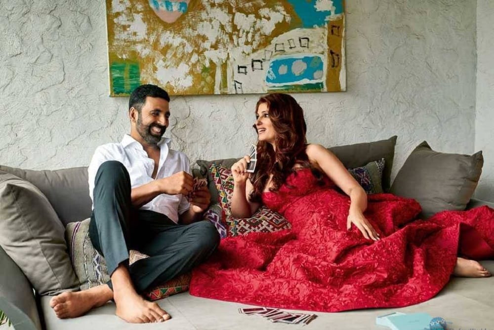 akshay kumar wife twinkle khanna wrote there book payjama