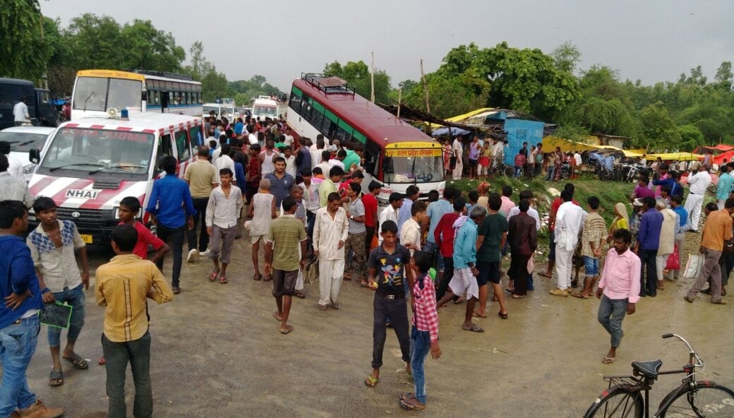 Bus accident in nigohan in Lucknow.