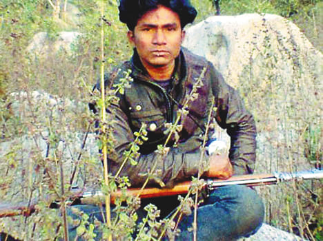 in the Doda jungle, surrounded by robber gang
