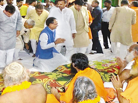 The water of the drains will not fall into Mandakini