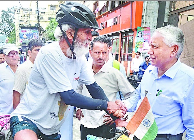  At the age of 70, youth like Josh is in Karan Singh