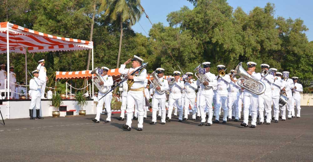 indian navy recruitment 2019: posts 2700 vacant know more details