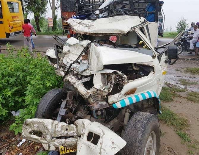 karnal pilgrims pickup accident in uttar pradesh, seven people killed 