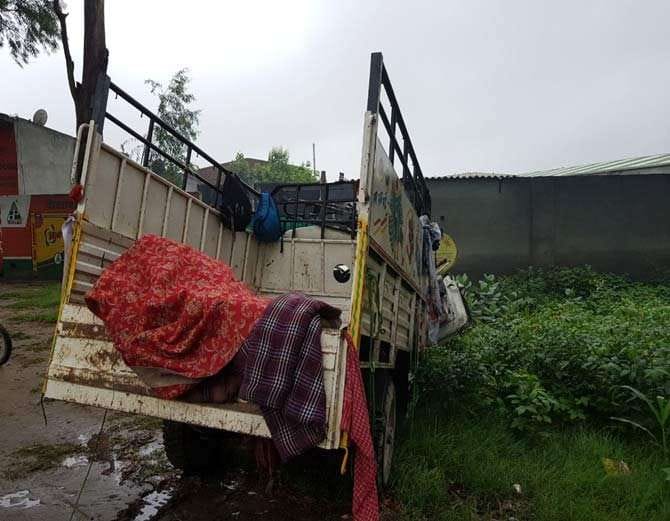 karnal pilgrims pickup accident in uttar pradesh, seven people killed 