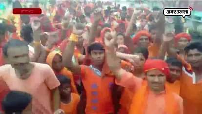 DEVOTEES OF LORD SHIVA WALKED 65 KM FOR OFFENING JAL ON SHIVLING IN SONBHADRA 