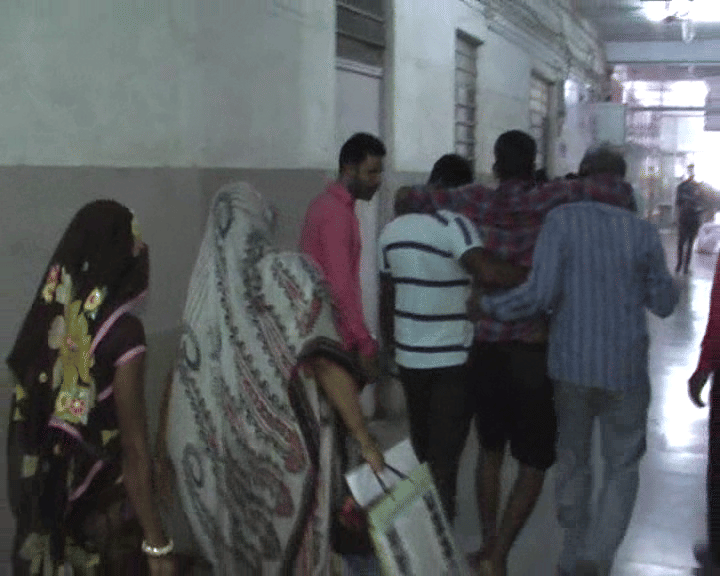 doctors denied to treat hiv positive patient in kota s mbs hospital