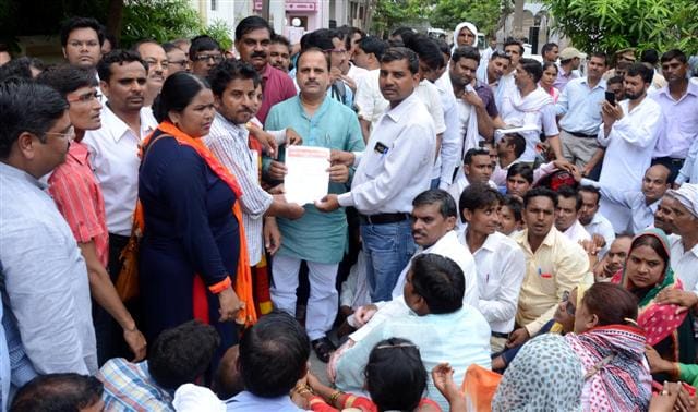 Education ministers protest against legislators