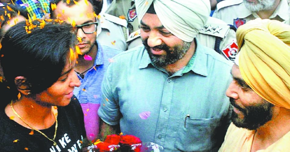 star cricketer harmanpreet kaur warm welcome at paternal village punjab