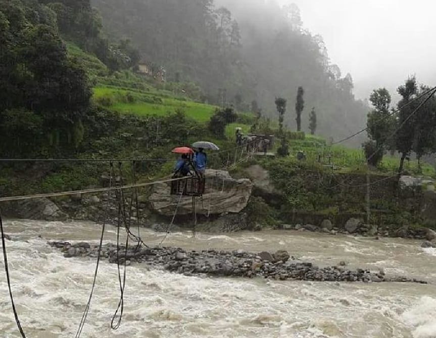 girl and minor boy drowns in river at guptkashi and rudraprayag