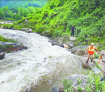 girl and minor boy drowns in river at guptkashi and rudraprayag