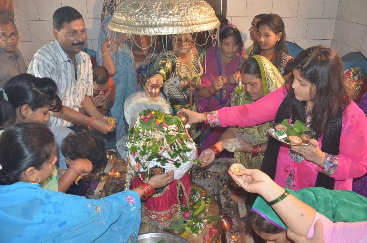 Devotees to Mahadev's Jalabhishek