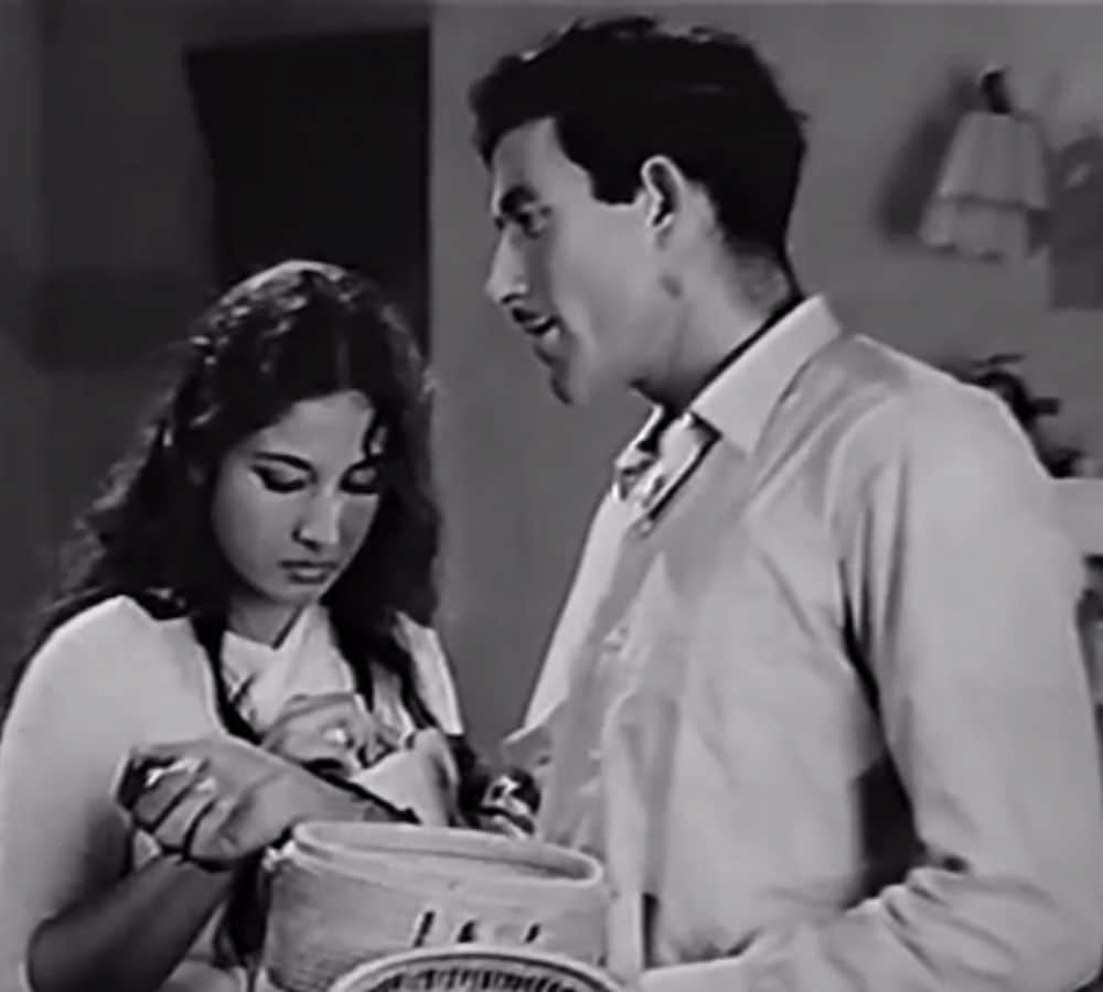 actor rajkumar loves meena kumari but her husband kamal amrohi dont like him