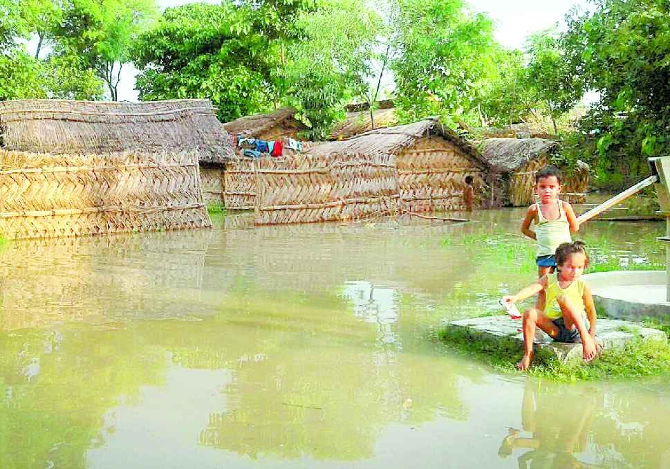Destruction in 10 villages with water of Ghaghra