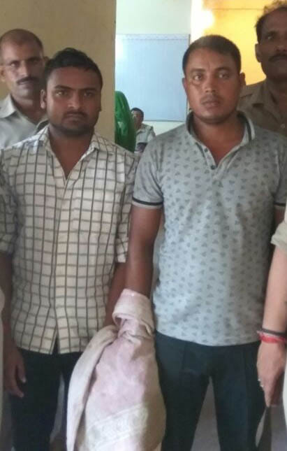 Two accused arrested for mobile and cash loot