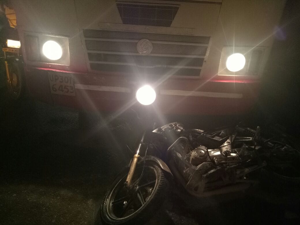 Two died in an accident in madiyaon in Lucknow.