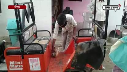 Traffic police divided illegal E-rickshaw into two pieces through cutter in meerut 